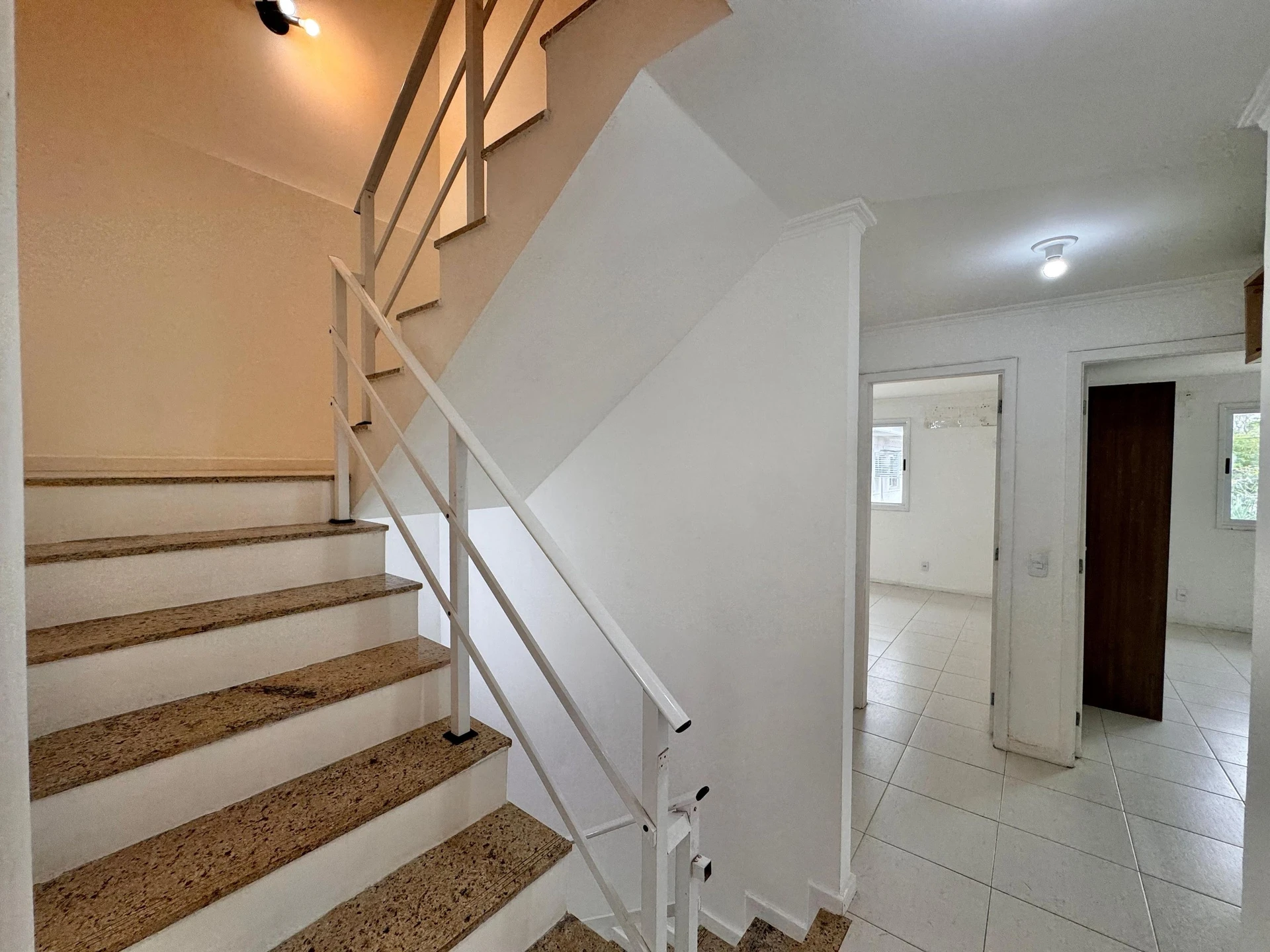 4-bedroom apartment with balcony and private BBQ grill — photo 60
