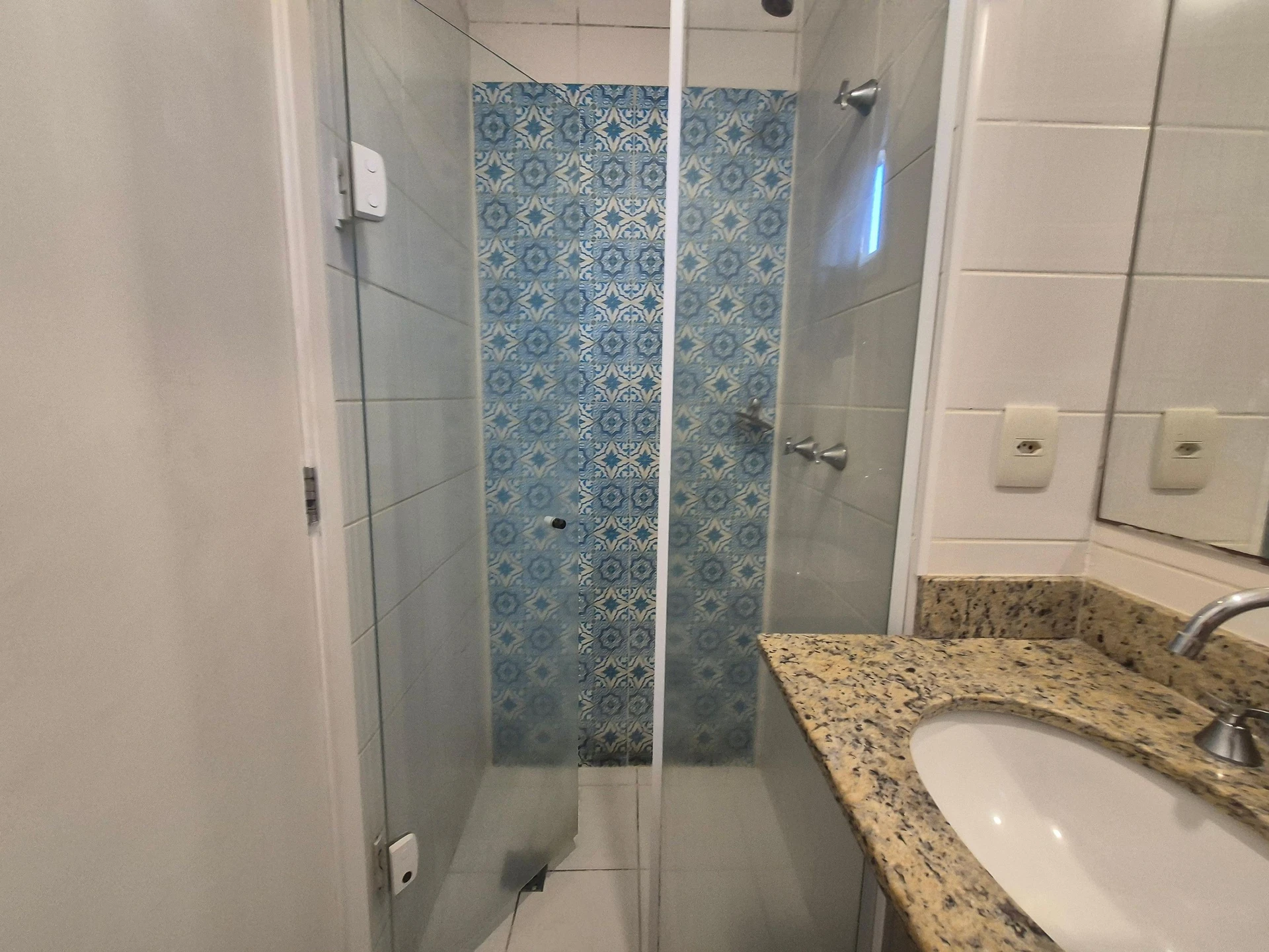 Apartamento mobiliado com 2 quartos e lavanderia com máquina — photo 24