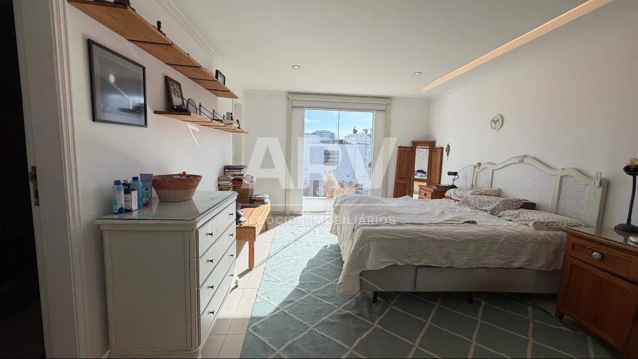 Apartamento mobiliado com 4 quartos e 5 banheiros — photo 9
