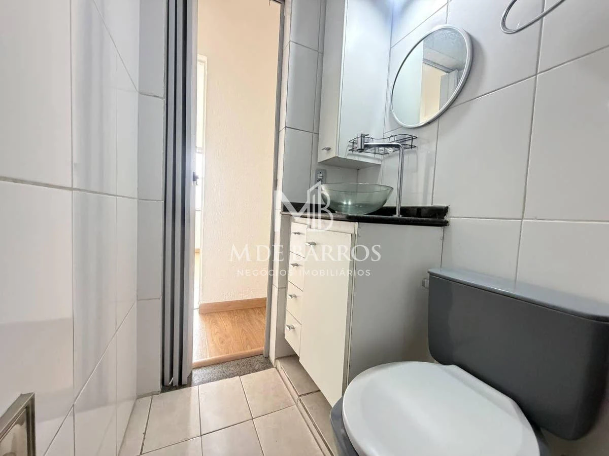 Apartment, 53 m², with wood or laminate floors — photo 2