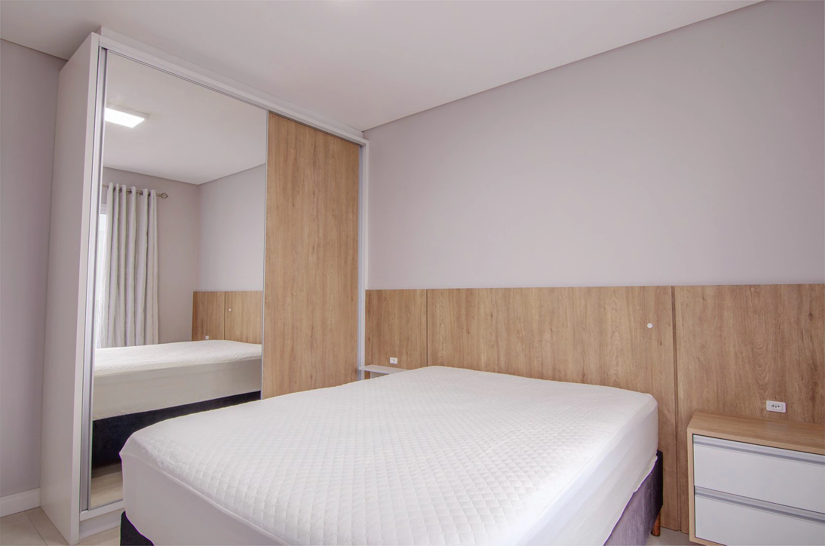 One-bedroom apartment with a washing machine in Curitiba — photo 18