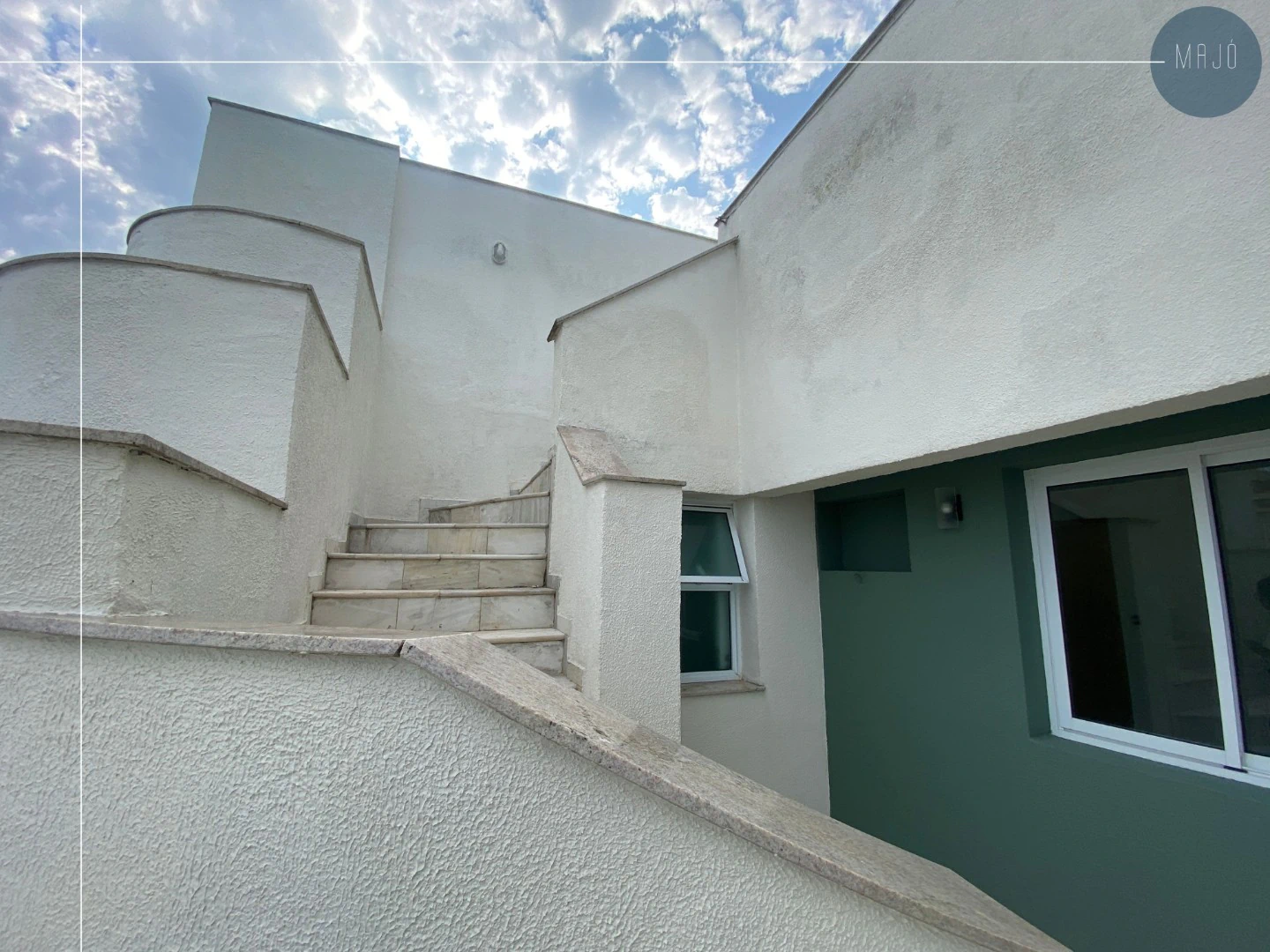 4-bedroom apartment with a mountain view in Rio de Janeiro — photo 20