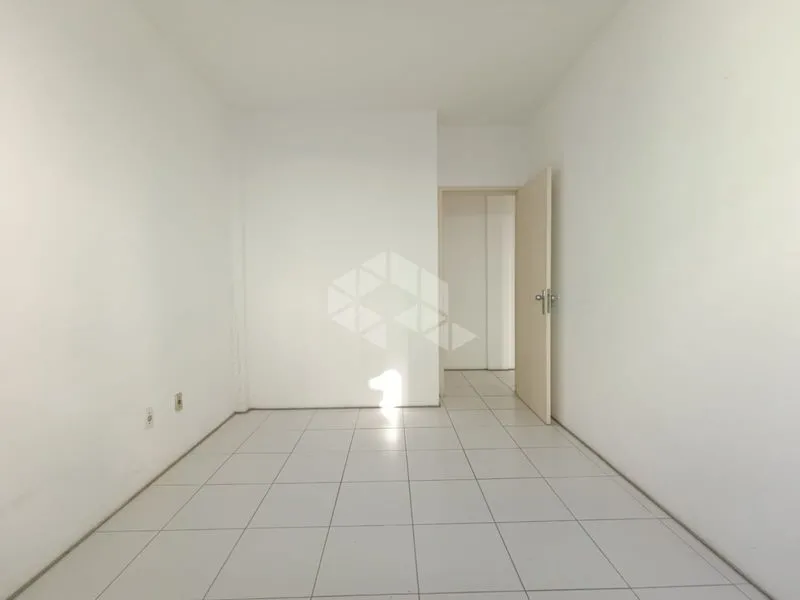 One-bedroom, 34 m² apartment in Florianópolis — photo 8