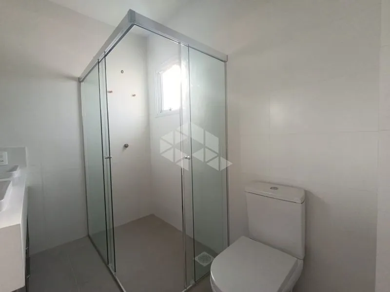 Casa con 4 suites y 184 m²; 2 plazas y balcón — photo 38