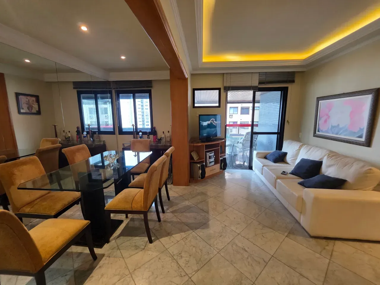 Furnished 2-bedroom apartment with 3 bathrooms — photo 7