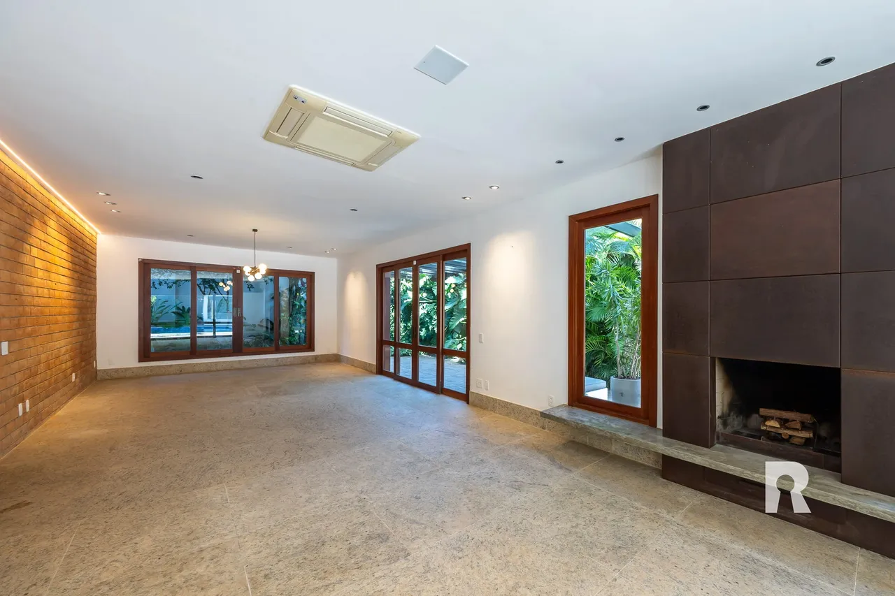 Furnished house with 5 bedrooms and 5 bathrooms — photo 15