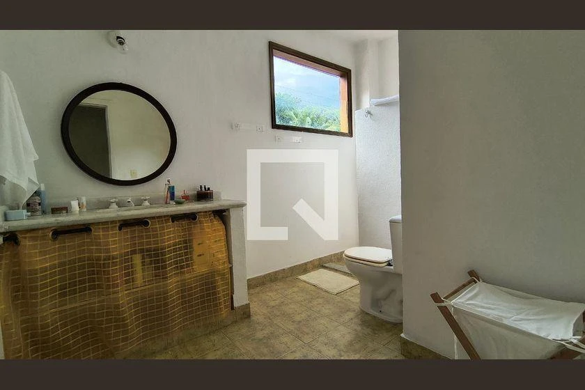 Furnished house, 270 m², with floor-to-ceiling windows — photo 36