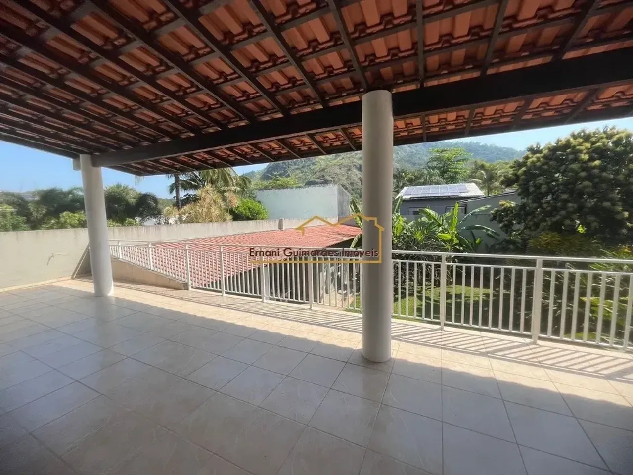 Casa com 5 quartos e 5 banheiros, 4 vagas e varanda — photo 12