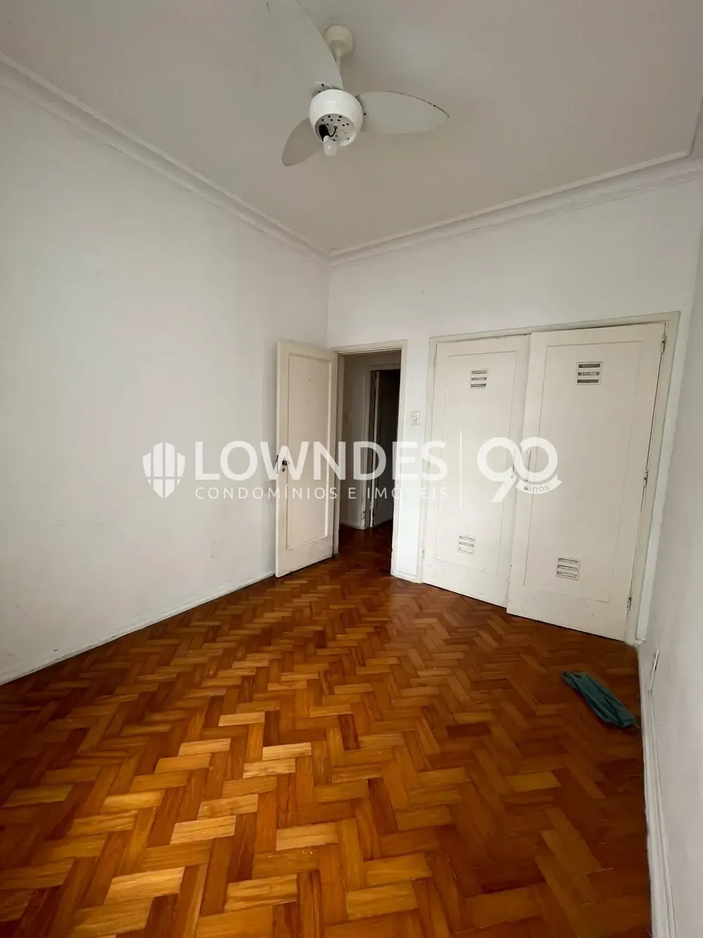 Walk-in closet in a 3-bedroom apartment, 84 m² — photo 2