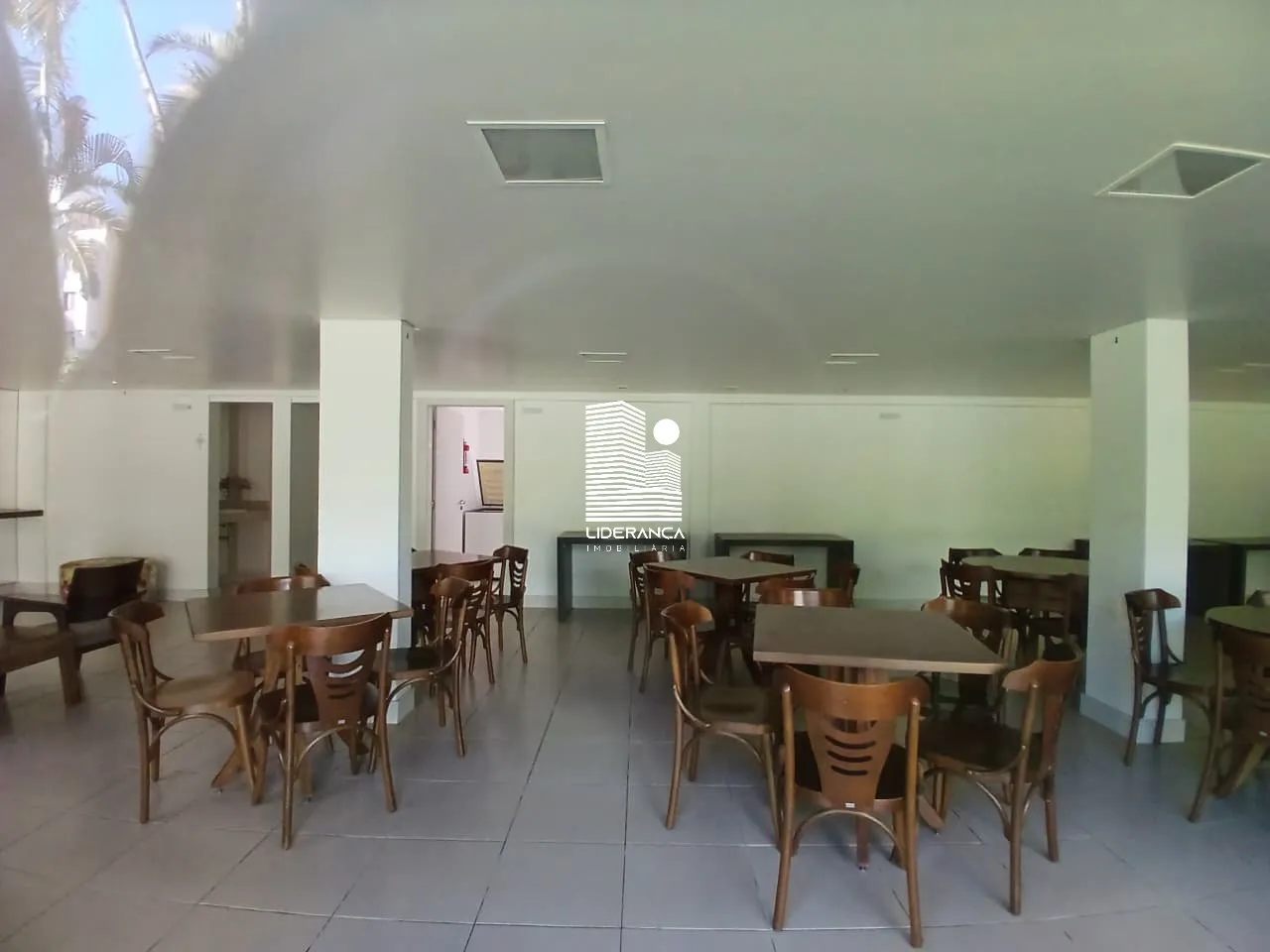 Apartamento de 3 dormitórios com cozinha a gás, 154 m² — photo 39