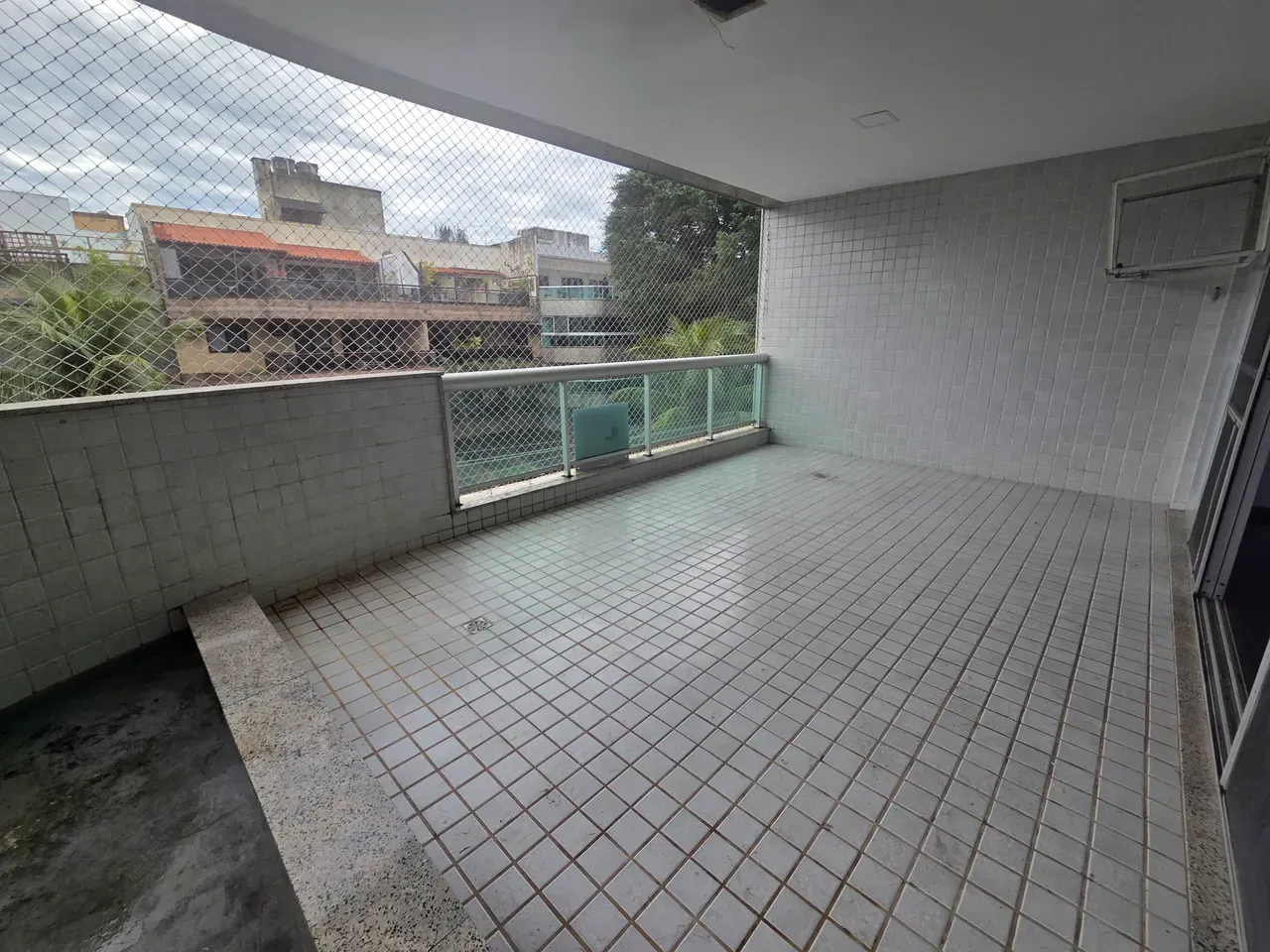 5-bedroom apartment in a building with a sauna — photo 25