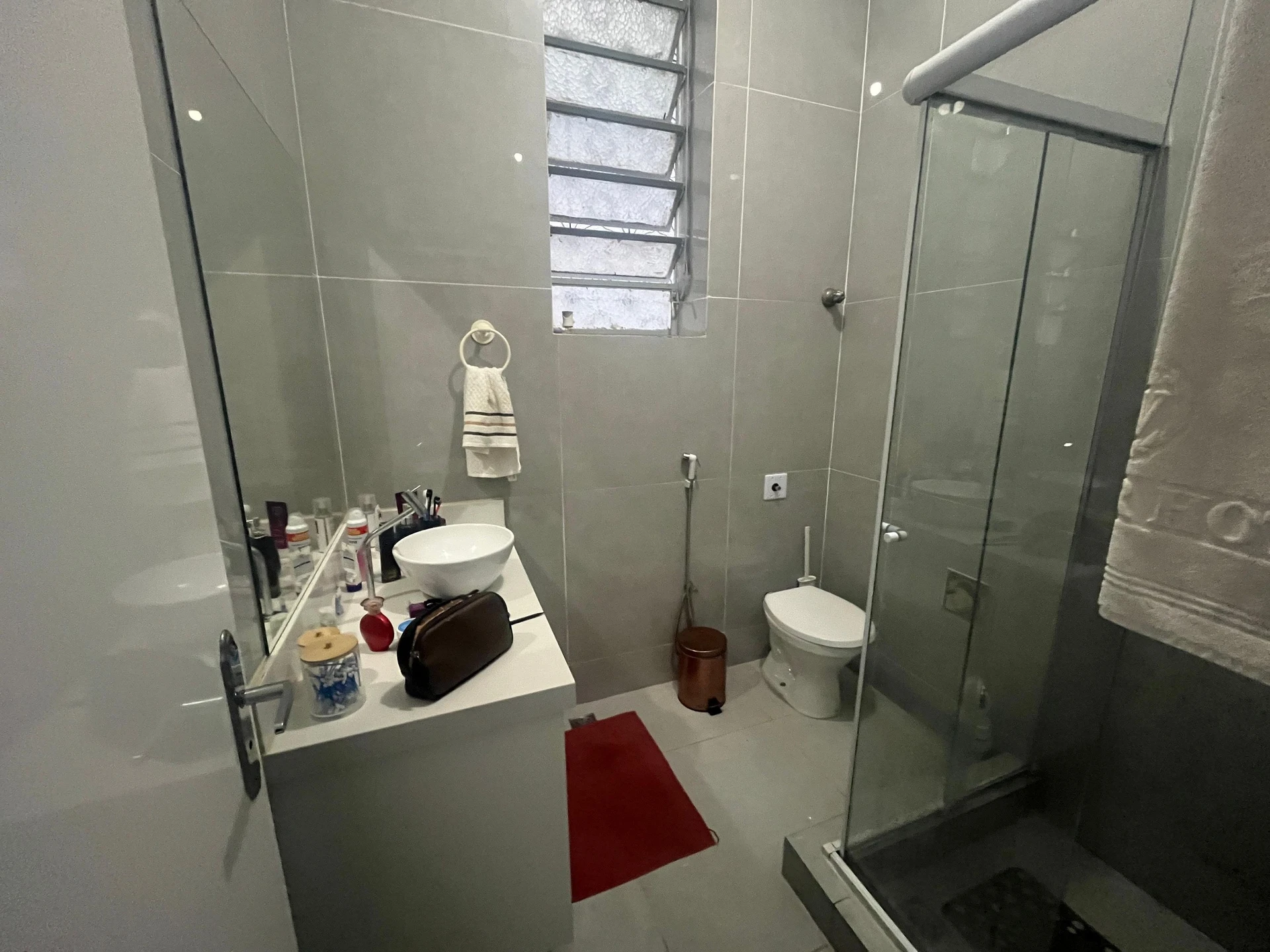 80 m² house with a walk-in closet and a home office — photo 8
