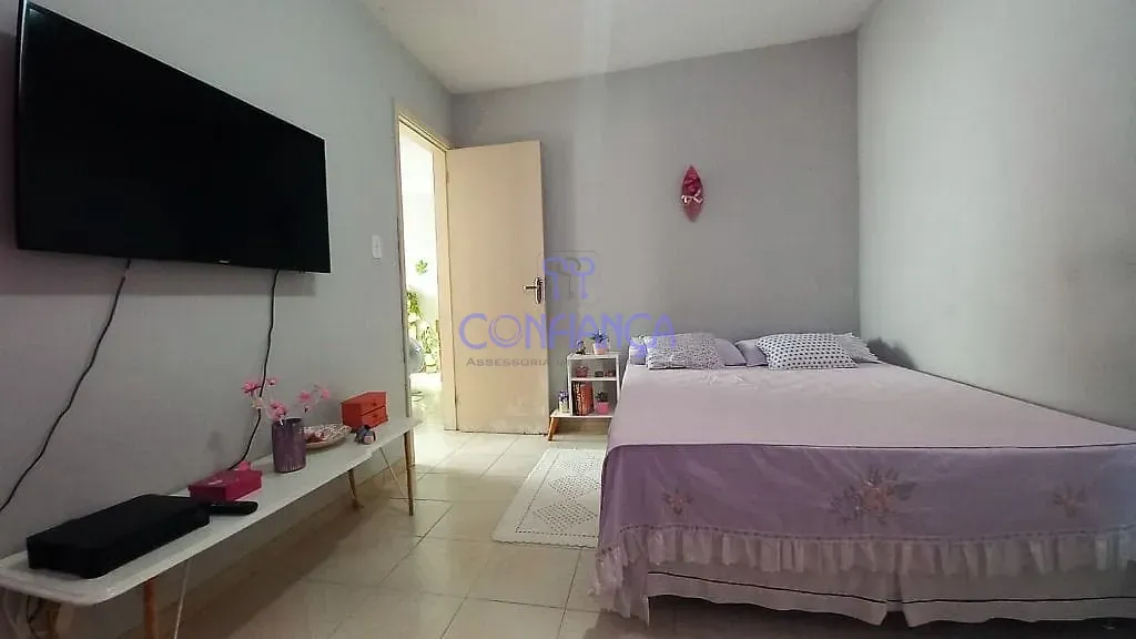 Apartamento com 2 dormitórios e mesa de trabalho — photo 9