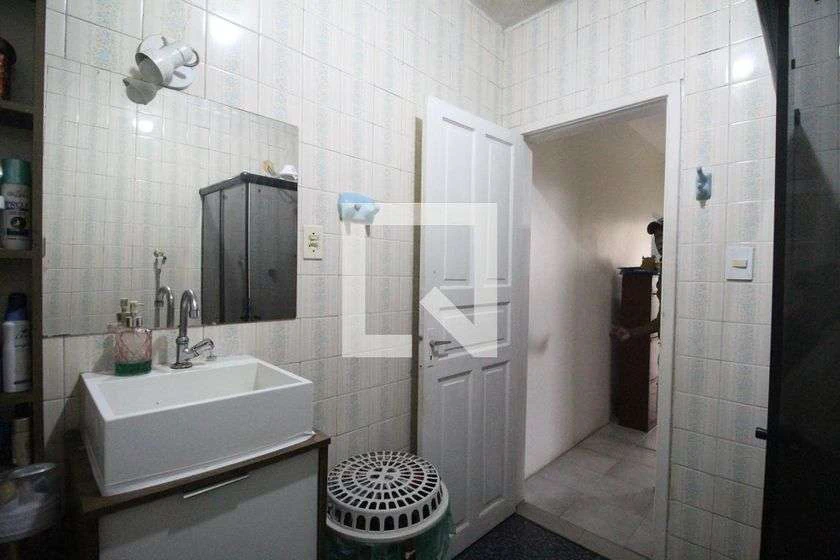Unfurnished house with 3 bedrooms and private garden — photo 27