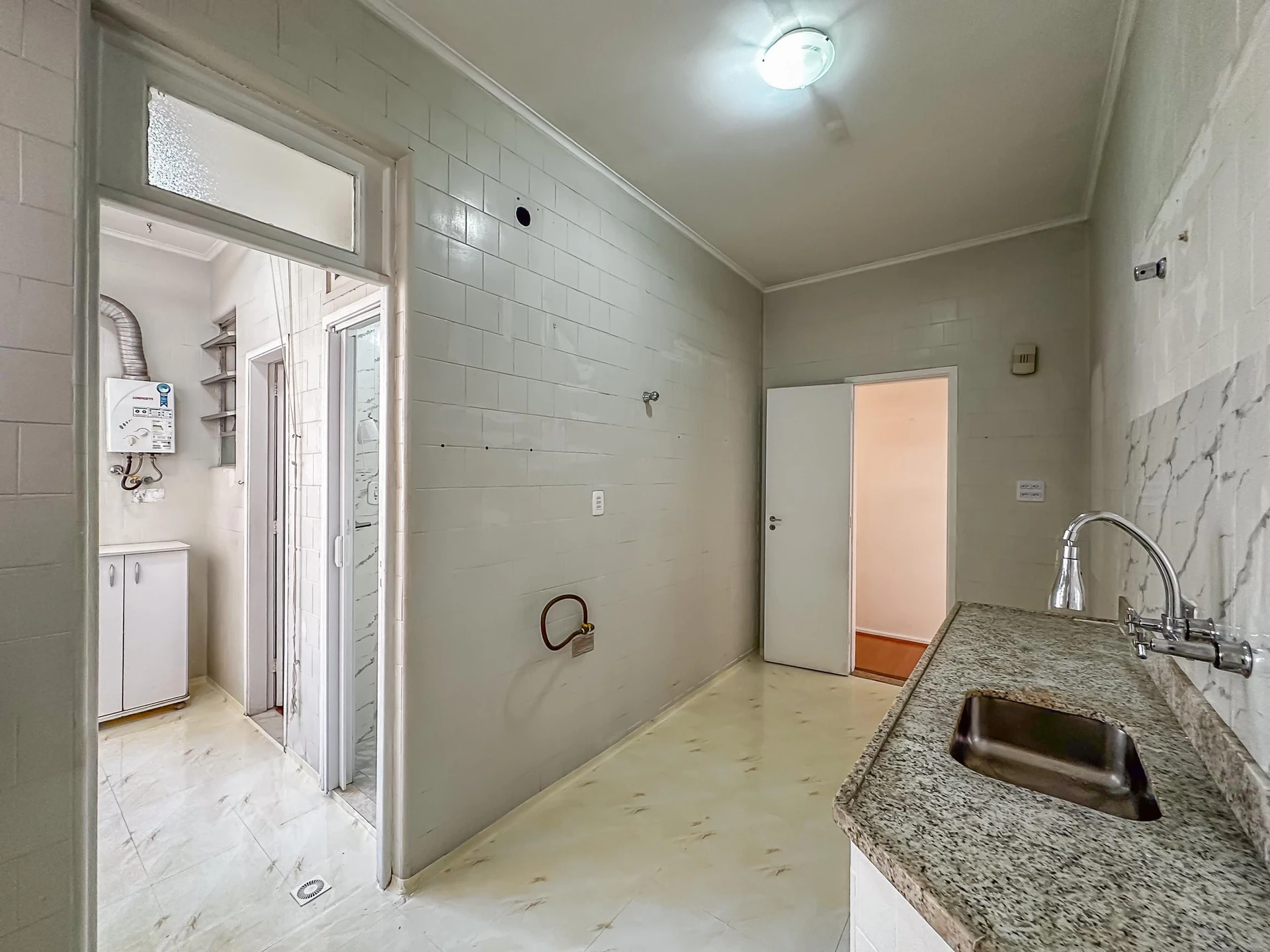 Apartment with 3 bedrooms and 2 bathrooms — photo 10