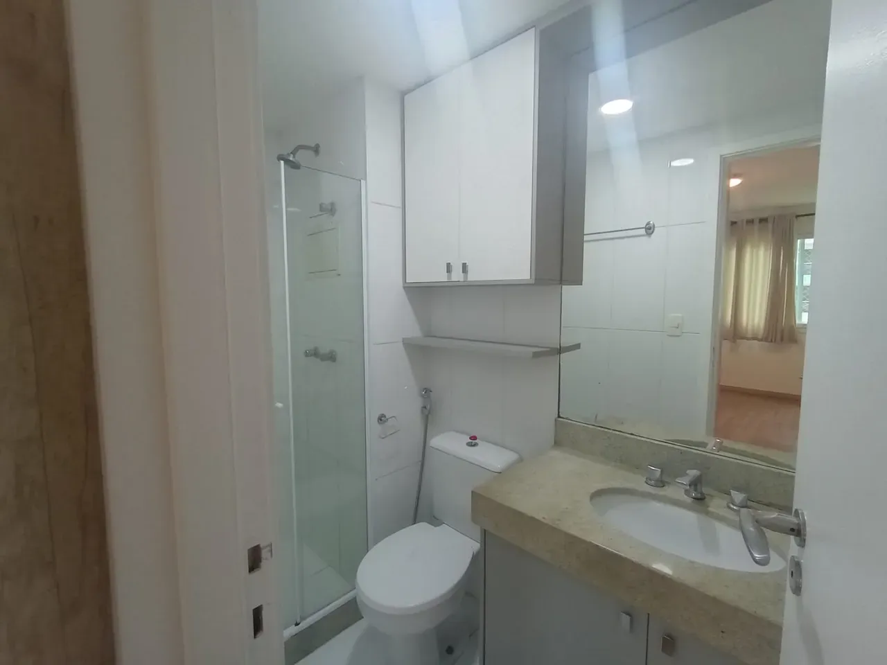 2-bedroom apartment with enclosed balcony and parking — photo 12