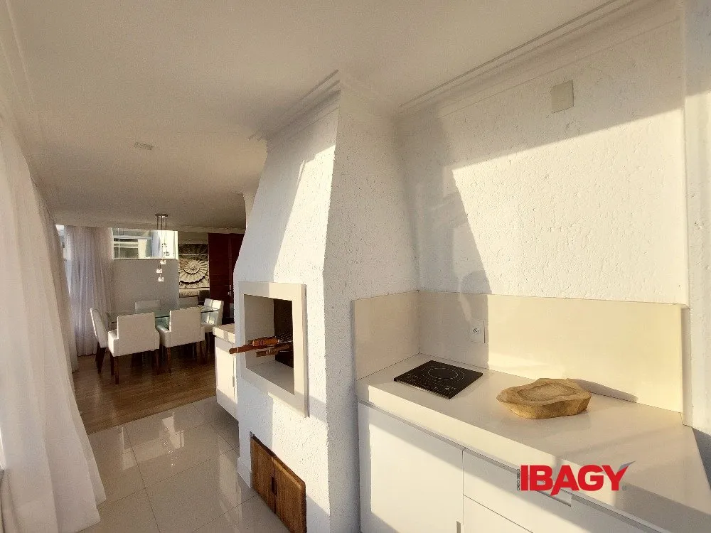 Furnished 145 m² apartment with 3 bedrooms and 2 parking — photo 16