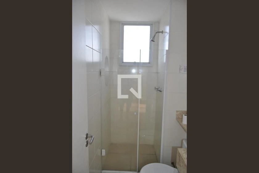 2-bedroom apartment with wood or laminate floors — photo 22