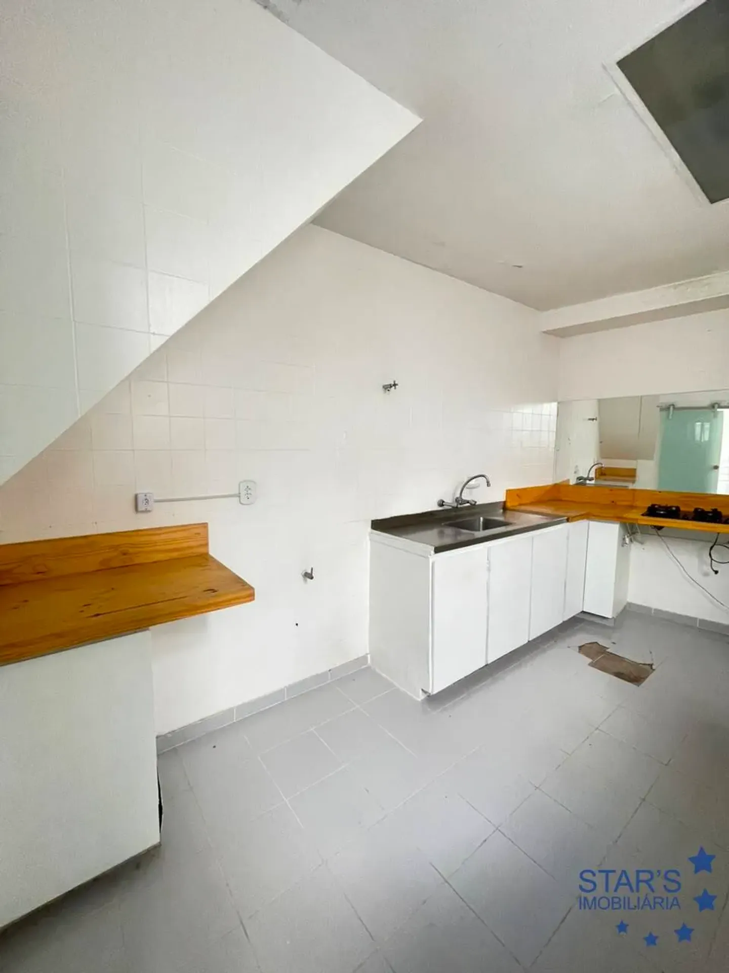 Будинок 250 м² із вікнами від підлоги до стелі — photo 41