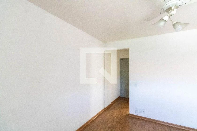 Wood or laminate floors in a 2-bedroom apartment, 50 m² — photo 37