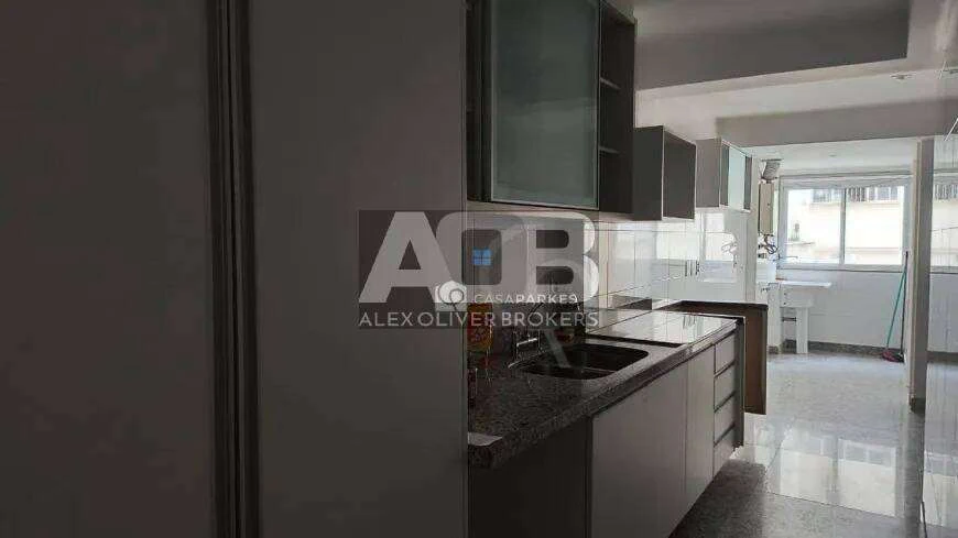 Apartment with 4 en-suite rooms and 198 m² plus 1 parking — photo 2