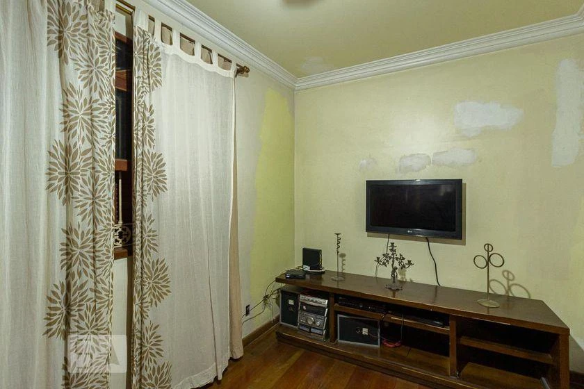 House with 6 bedrooms and 480 m², 6 bathrooms — photo 23