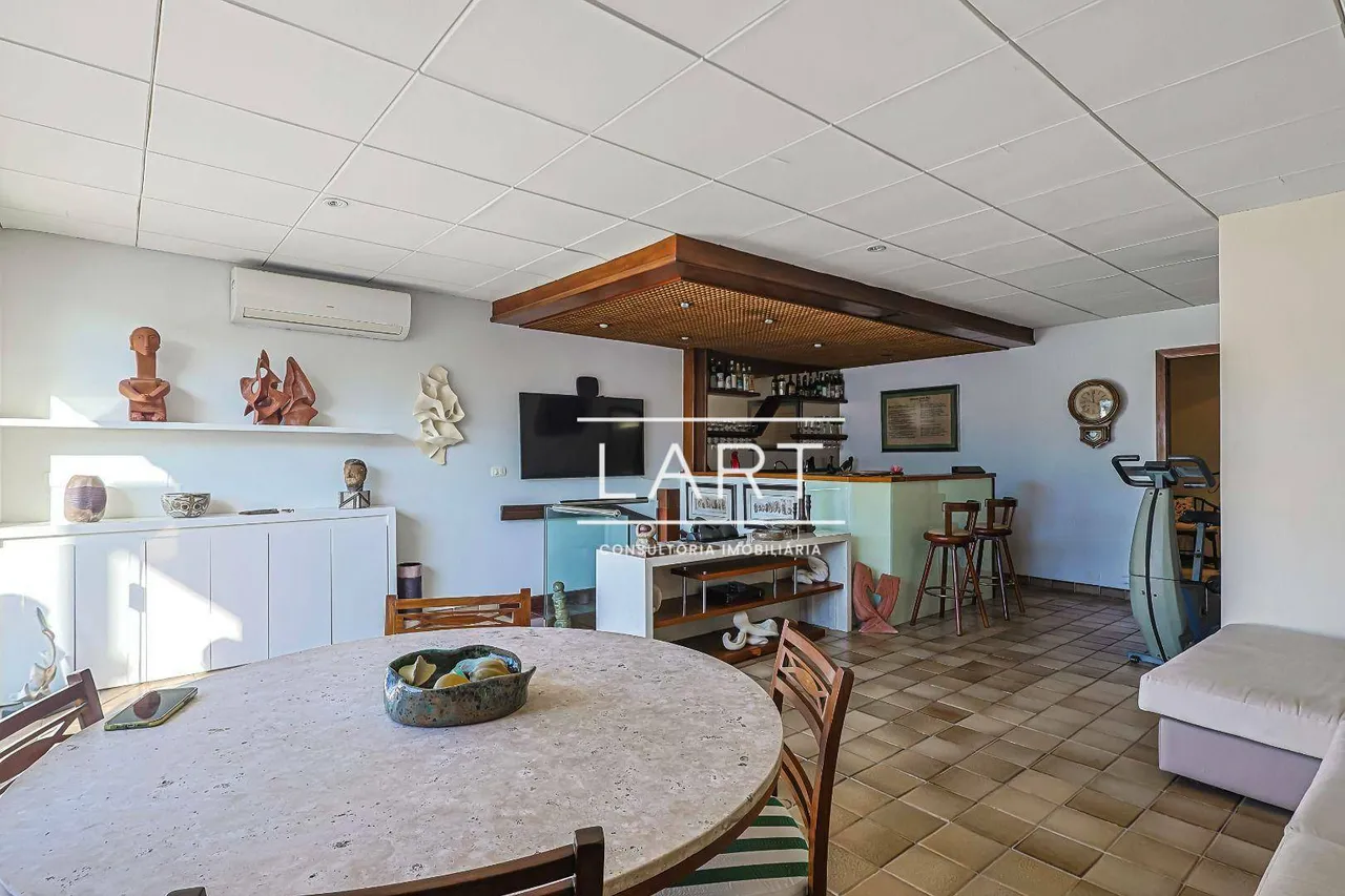Apartamento com 3 quartos e 3 banheiros, 220 m² — photo 17