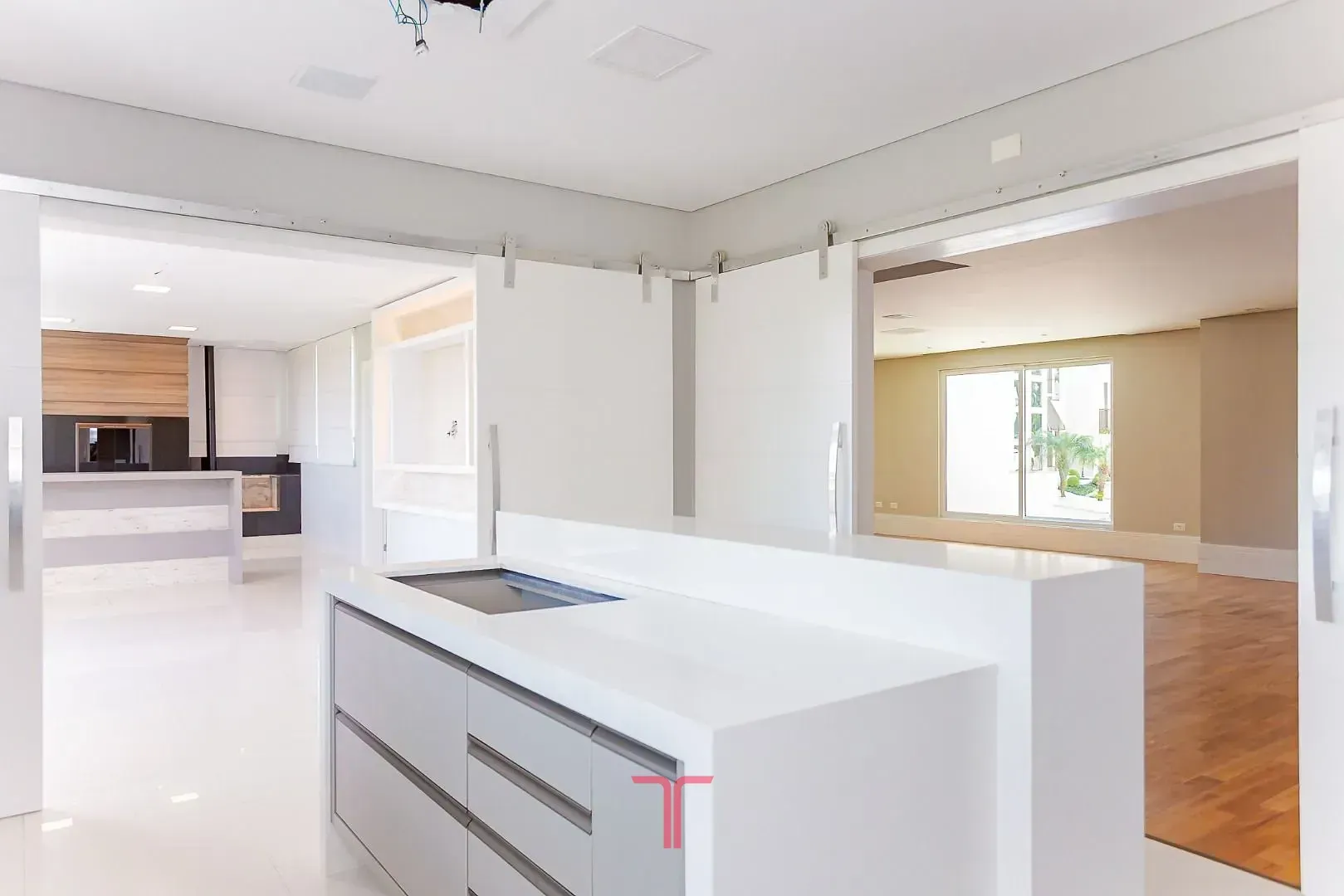 Дом 550 м² с 5 спальнями и приватным садом — photo 72