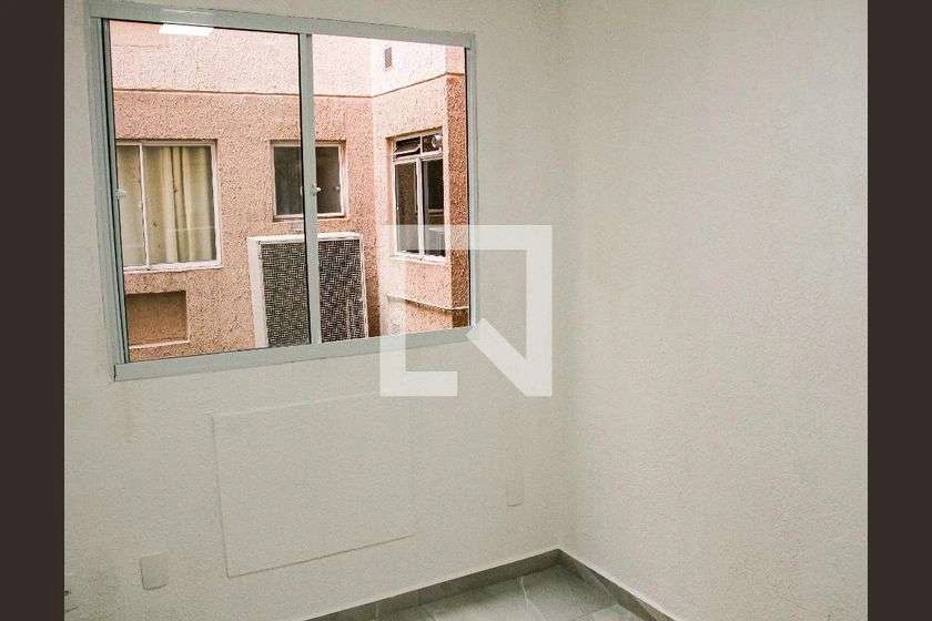 43 m² 2-bedroom apartment with a dedicated laundry area — photo 6