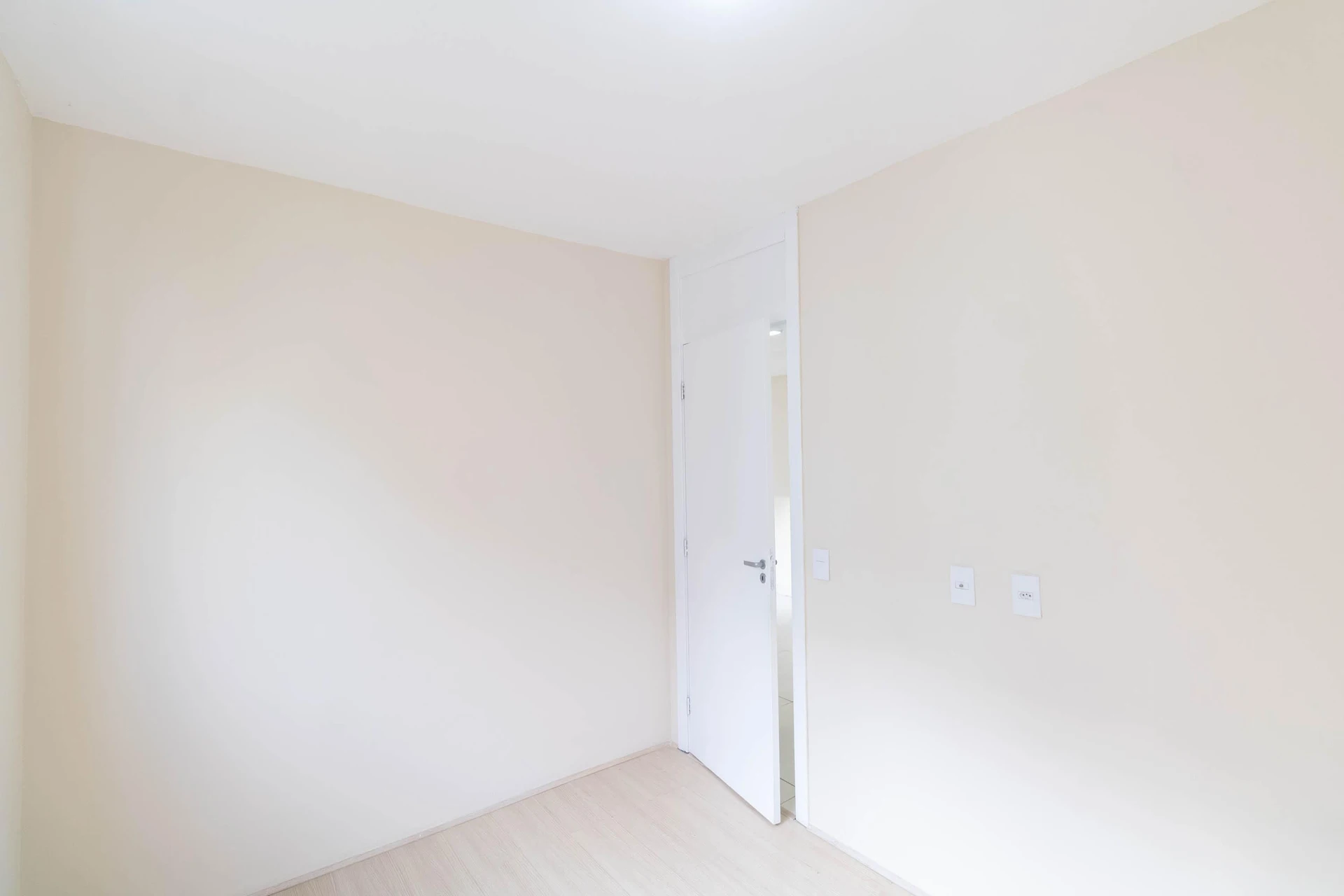 2-bedroom apartment with no parking included — photo 39