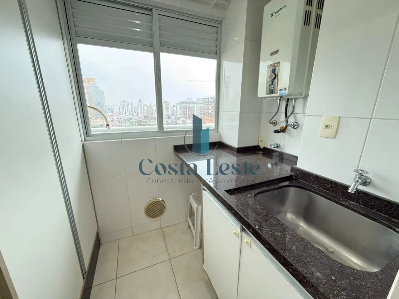 Furnished apartment, 101 m², with a grill on the balcony — photo 4