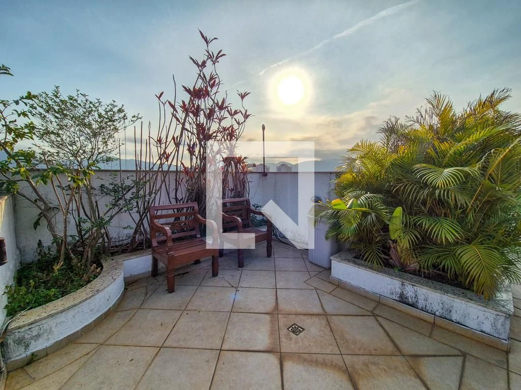 Furnished apartment with 5 en-suite bedrooms and terrace — photo 124