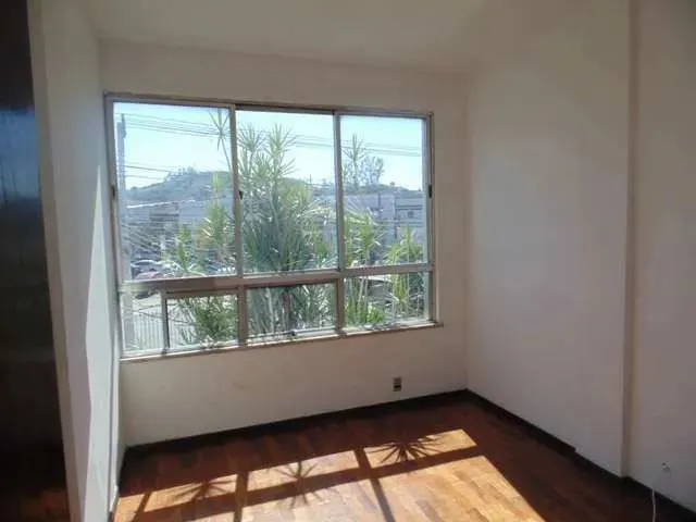 Apartment with a closed-off kitchen and 3 bedrooms — photo 4