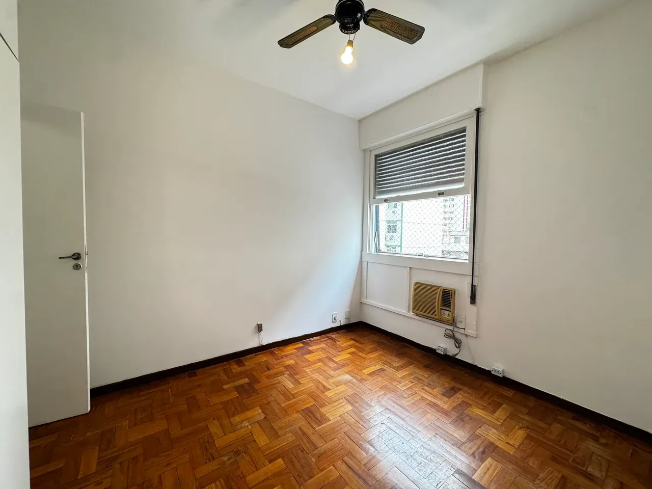 Apartment, 80 m², with wood or laminate floors — photo 10