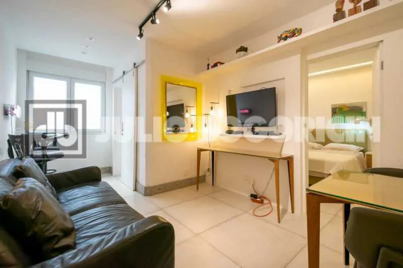 Furnished apartment with 2 bedrooms and 2 bathrooms — photo 16