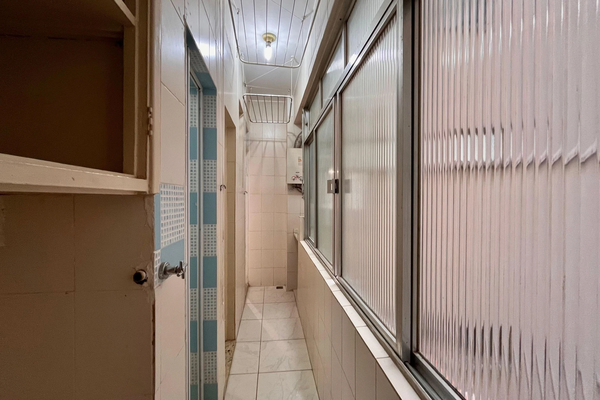 Apartamento sem mobília com 2 quartos e cozinha americana — photo 31