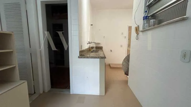 113 m² apartment with a walk-in closet and a home office — photo 11