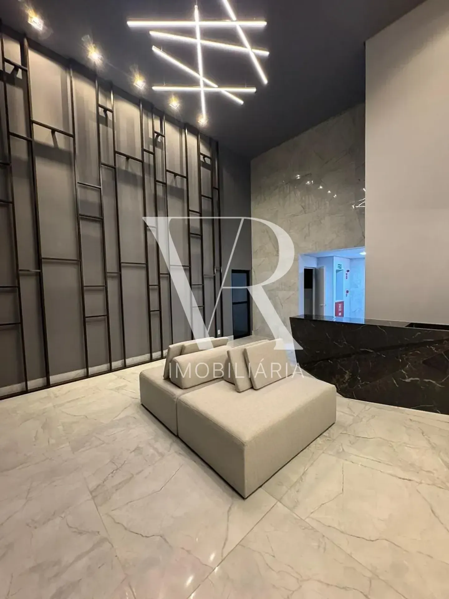 3-bedroom apartment with a suite and 2 parking spots — photo 4