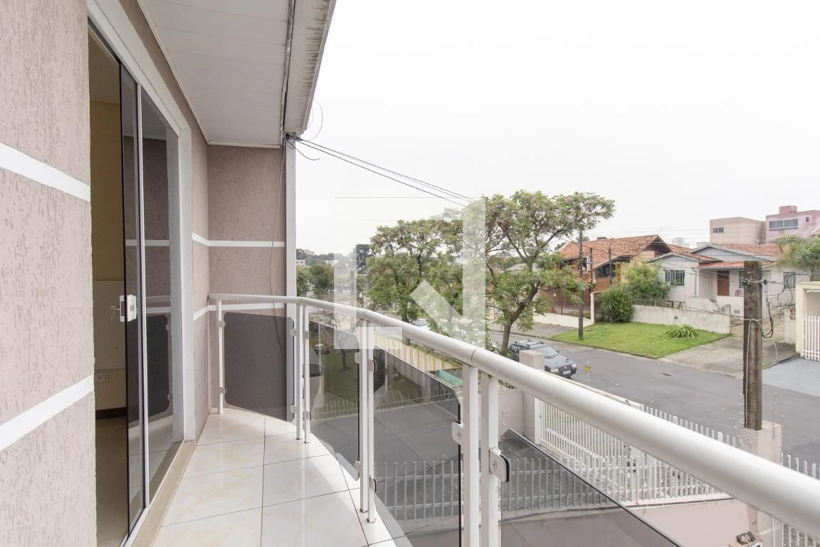 3-bedroom house with a private pool in Curitiba — photo 10