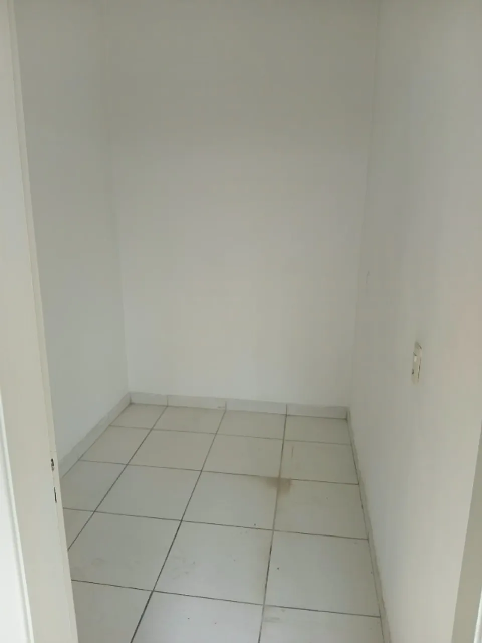 2-bedroom apartment in a building with a gym — photo 8