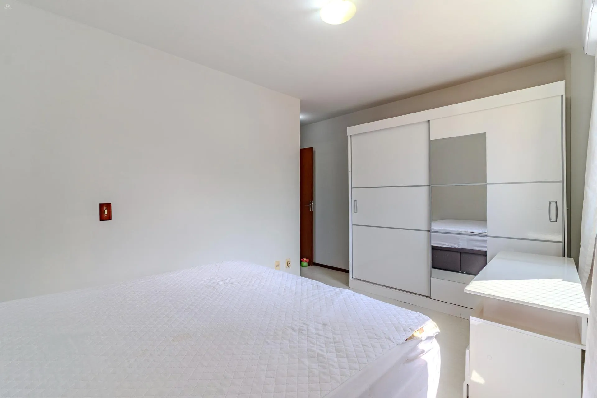 Balcony with a grill in a 2-bedroom apartment, 60 m² — photo 22