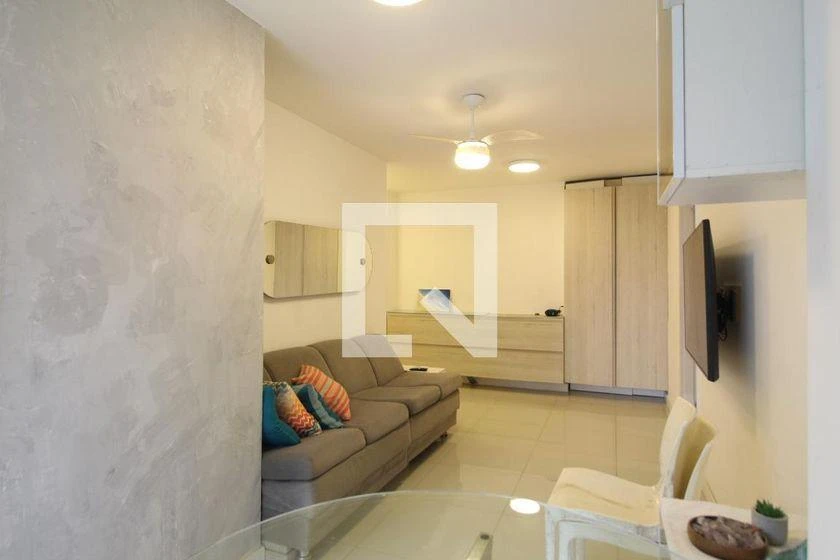 2-bedroom apartment in a building with a gym — photo 10