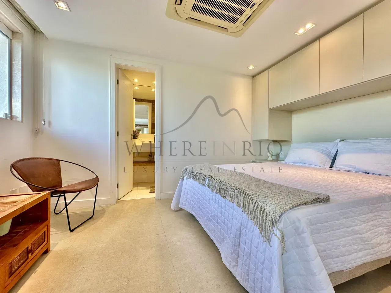 3-bedroom penthouse with 3 bathrooms — photo 14