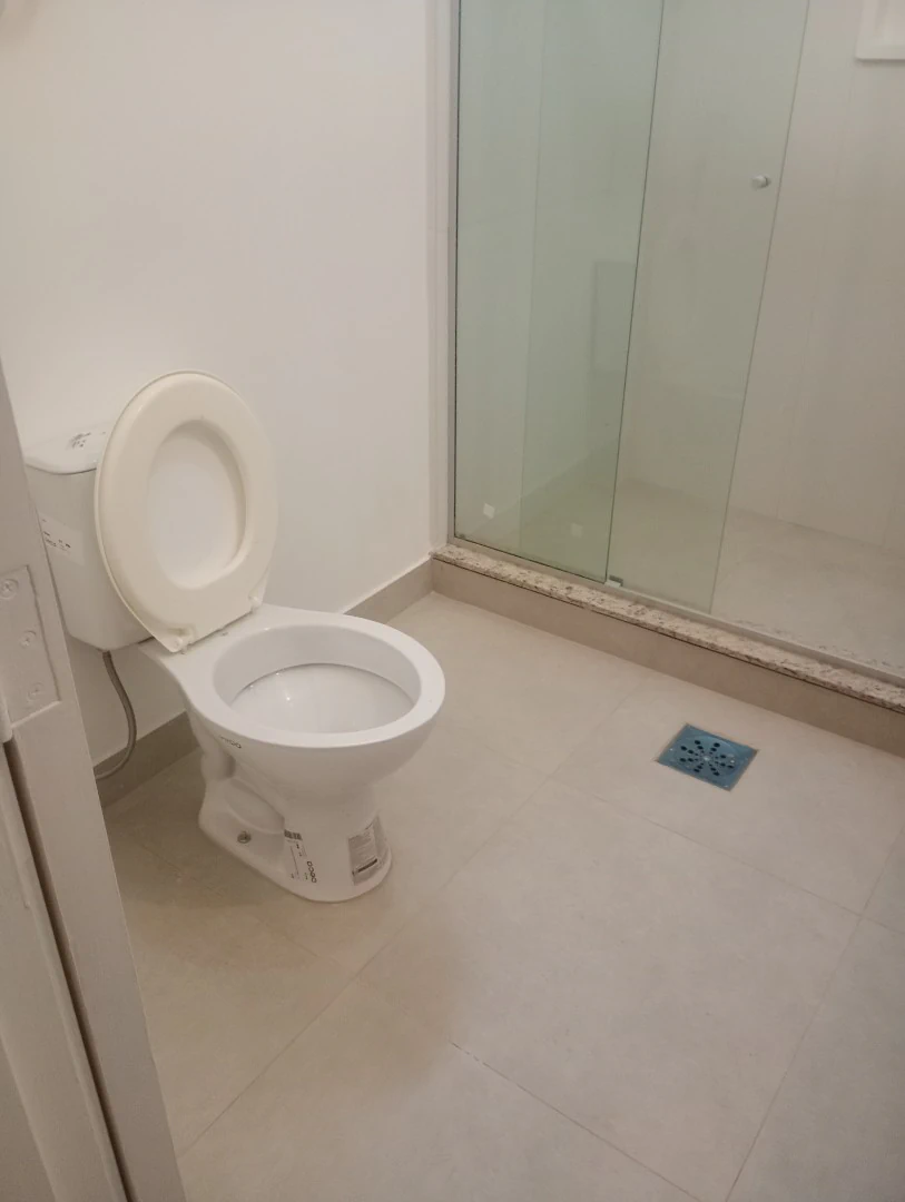 Wood or laminate floors in a 3-bedroom apartment, 60 m² — photo 5