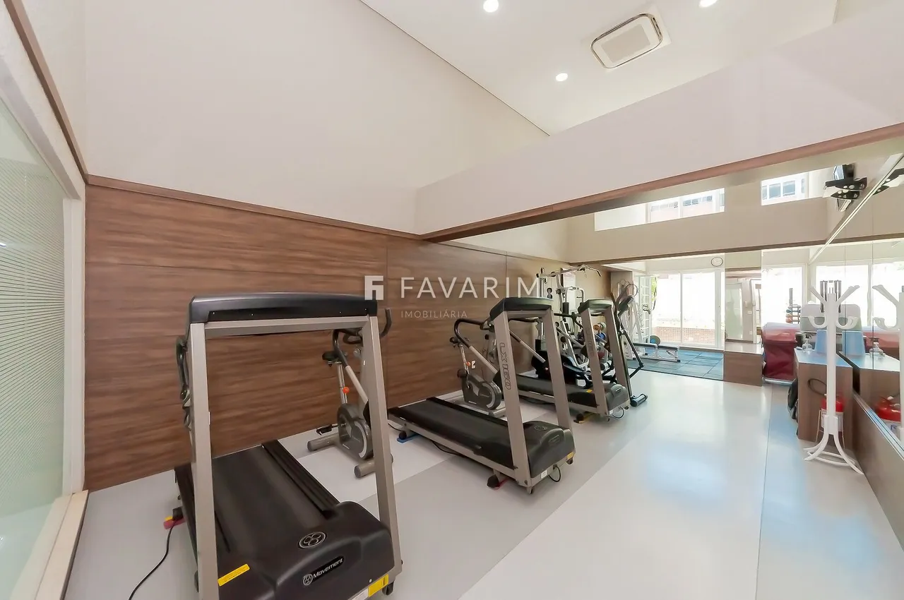 Furnished duplex apartment with an enclosed balcony — photo 11