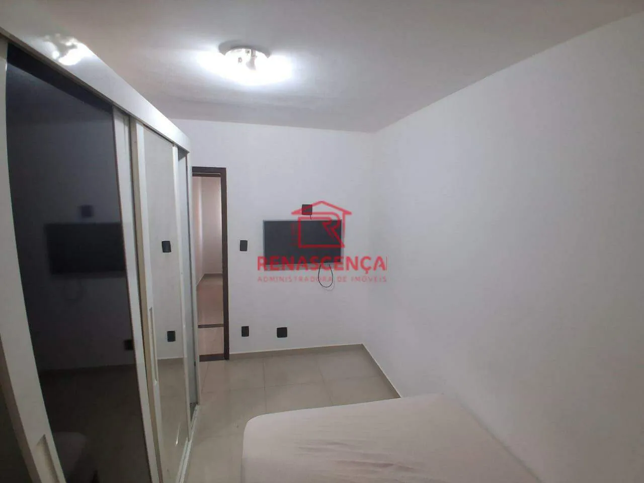 Apartamento con 2 dormitorios y cocina independiente — photo 20