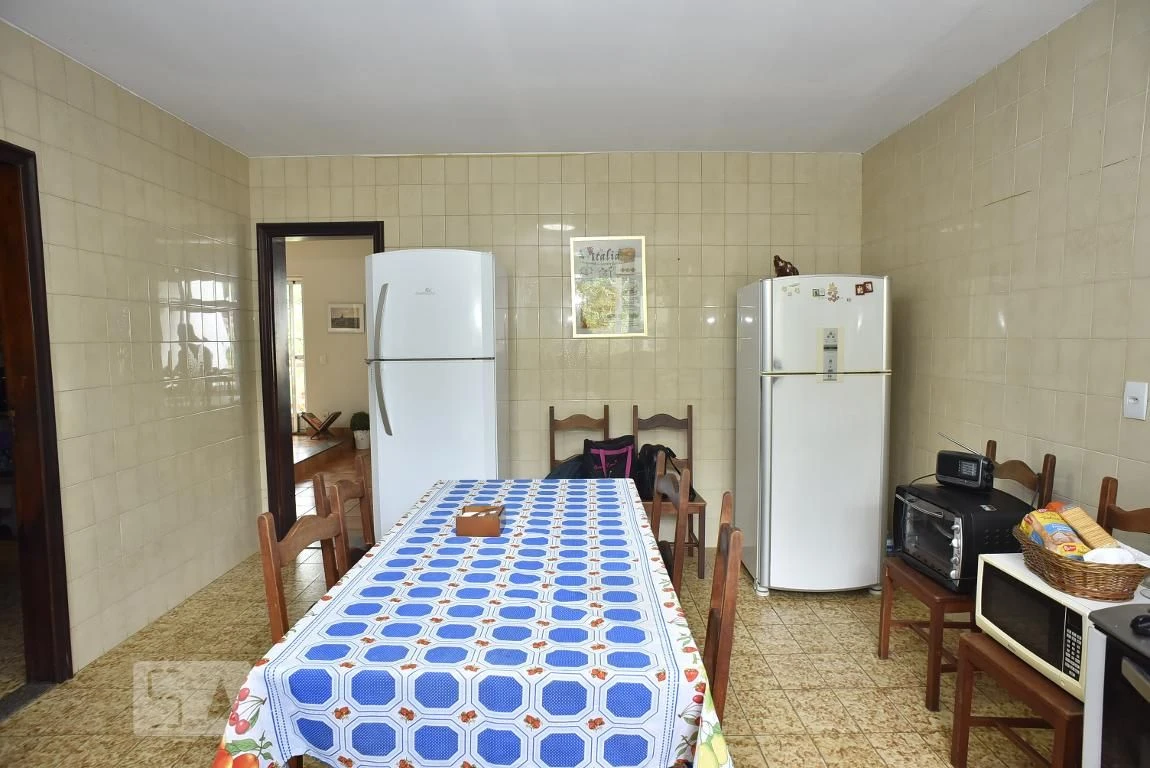 Casa mobiliada com 4 quartos e 5 banheiros — photo 44