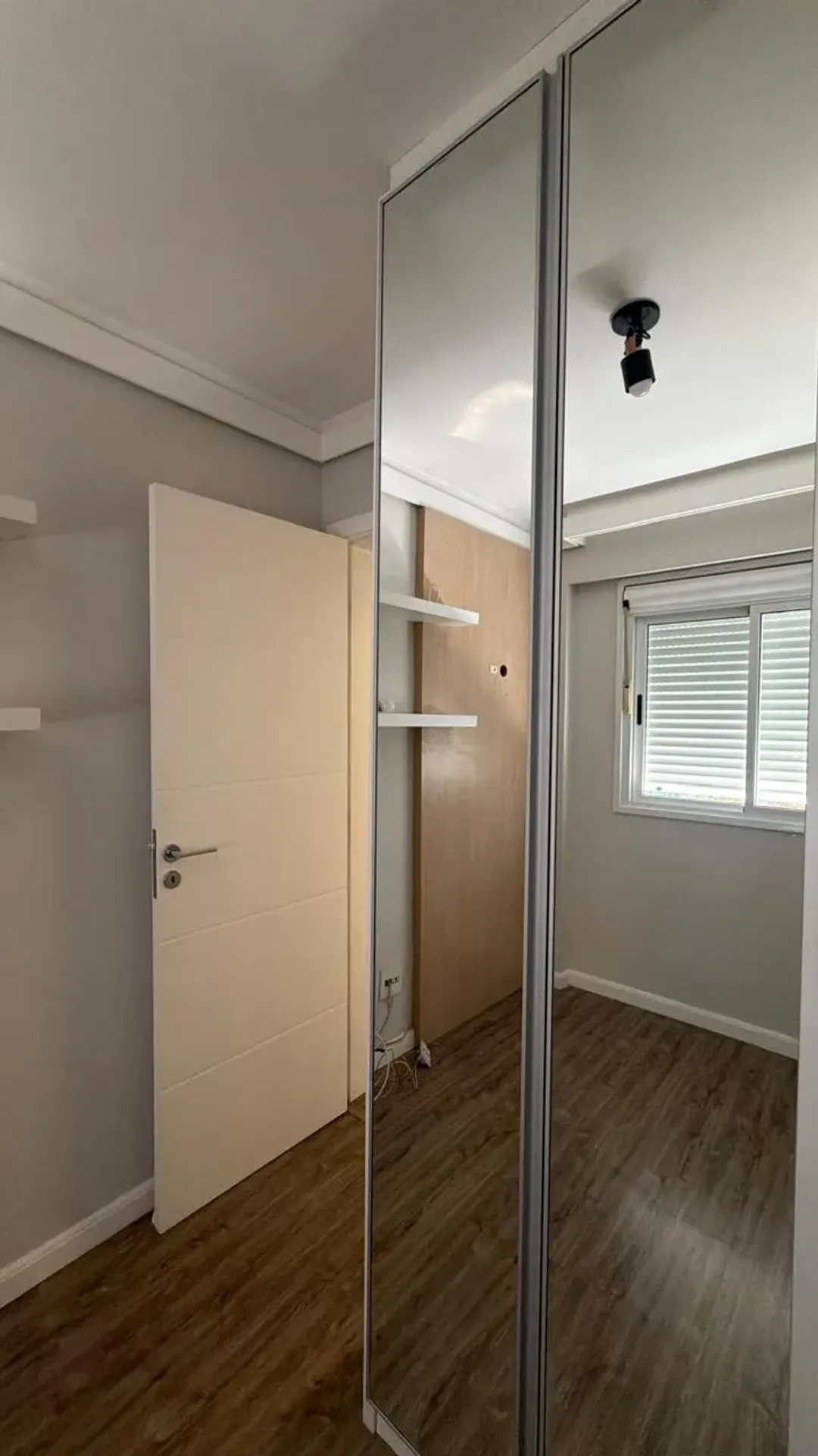 Walk-in closet in a 3-bedroom apartment, 76 m² — photo 5