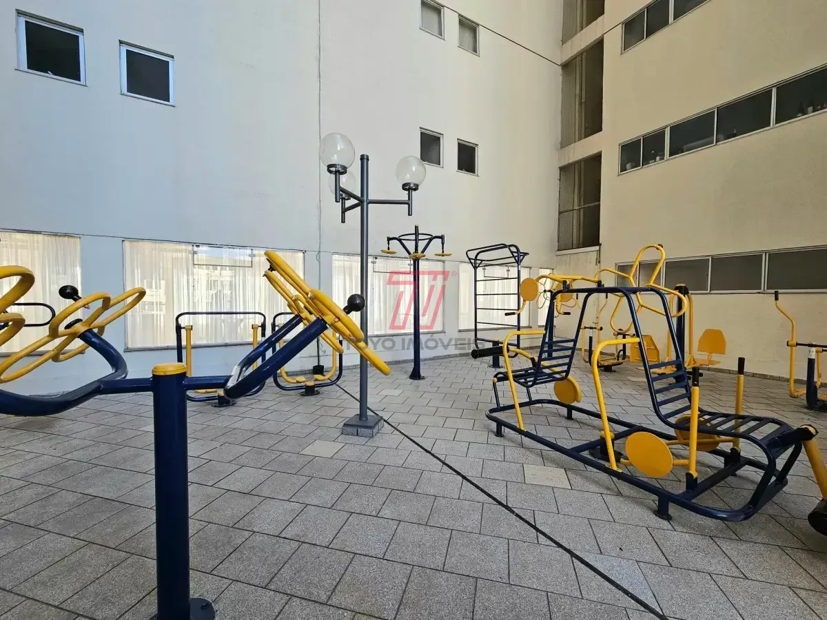 Rental apartment with 3 bedrooms and a balcony — photo 35