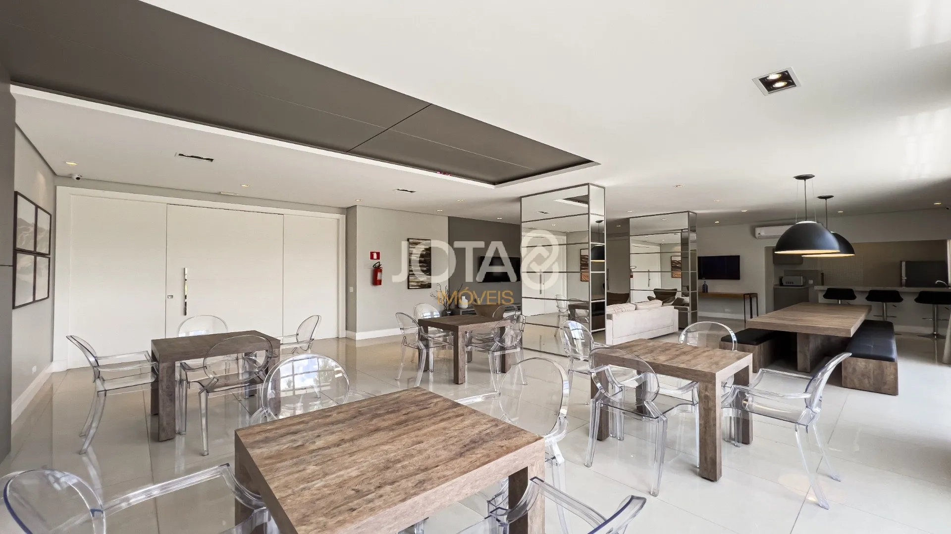 2-bedroom apartment with balcony and private BBQ — photo 21